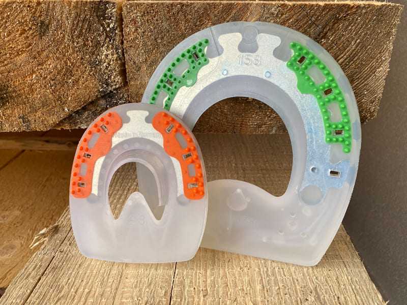 alternative hybrid urethane horse shoes for small and large hooves