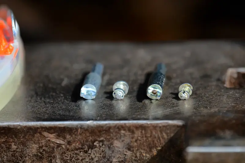 Antideslizante: pinchos con adaptador para herraduras de plástico