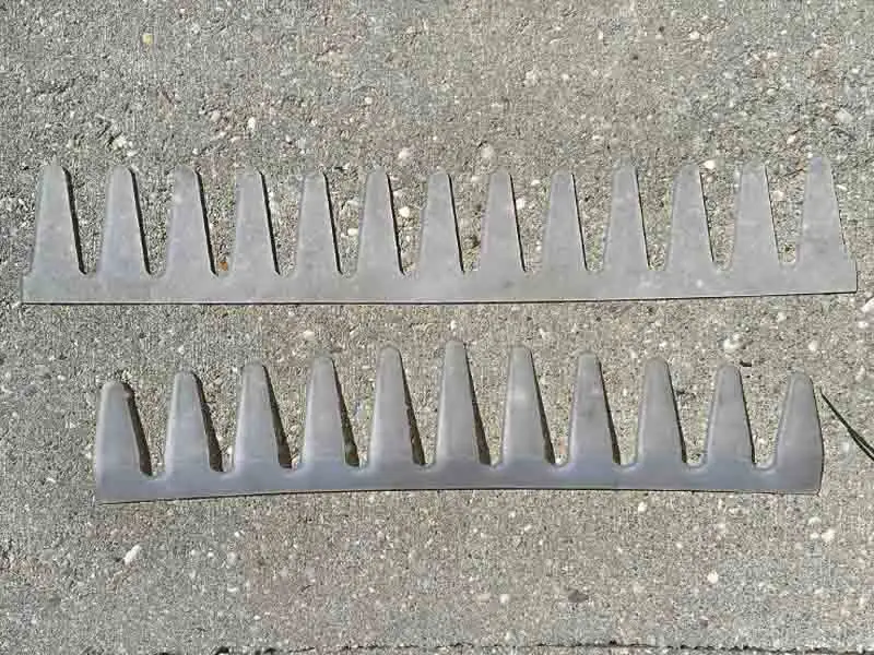 different glue-on collars Easy and Pro are lying on stones