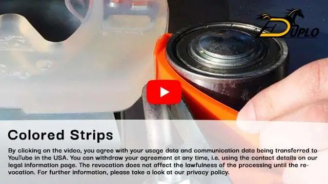 Welding colored plastic strips onto a composite horseshoe